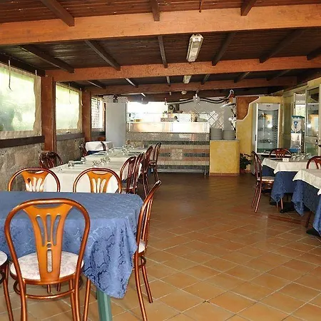 فندق Nido D'aquila 3*