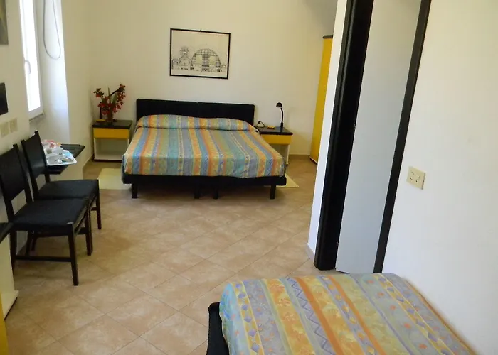 尼多达图依拉酒店 3* 马达莱纳