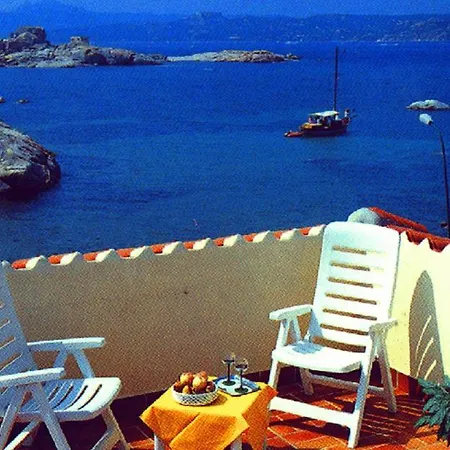 Hotel Nido D'aquila 3*