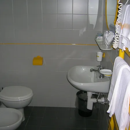 Hotel Nido D'aquila 3*